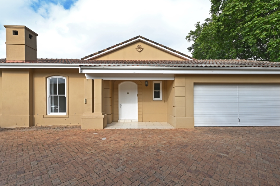 To Let 4 Bedroom Property for Rent in Constantia Western Cape